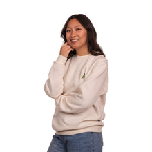 Charger l'image dans la galerie, Le chandail du Monastère avec broderie